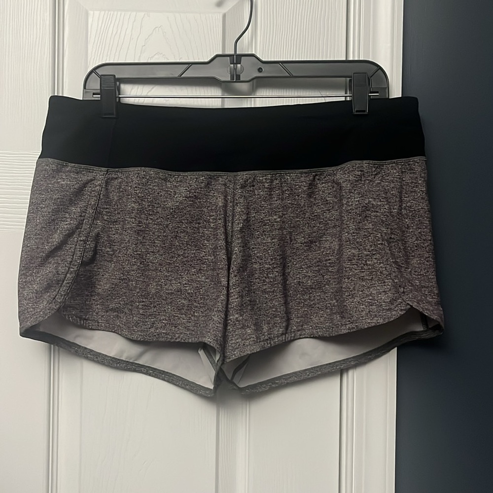 Lululemon Run Times Short II 4” w/ Liner
Heather Lux Multi Black Women’s Size 10